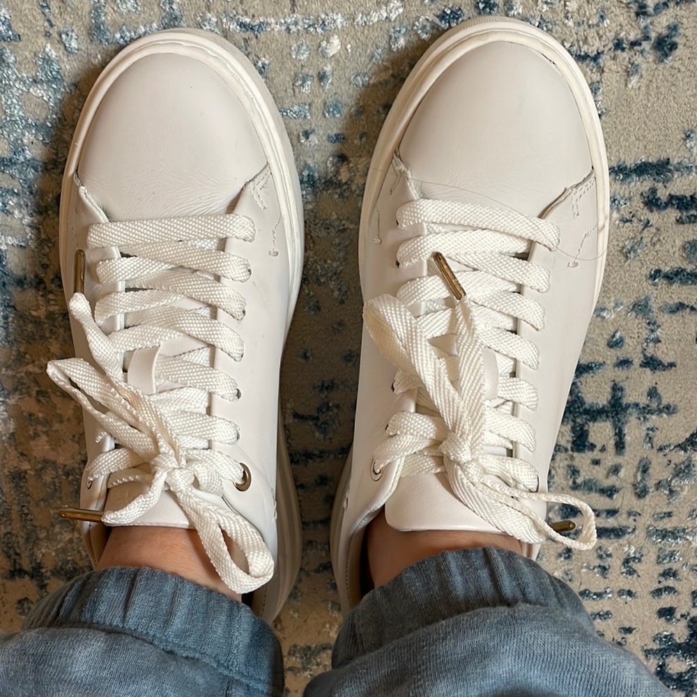 TAMARIA WHITE SNEAKERS